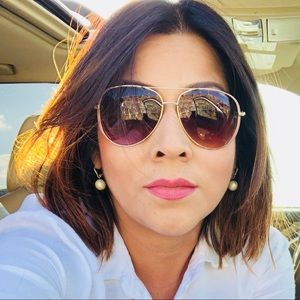 Meet your Posher, Evangelina